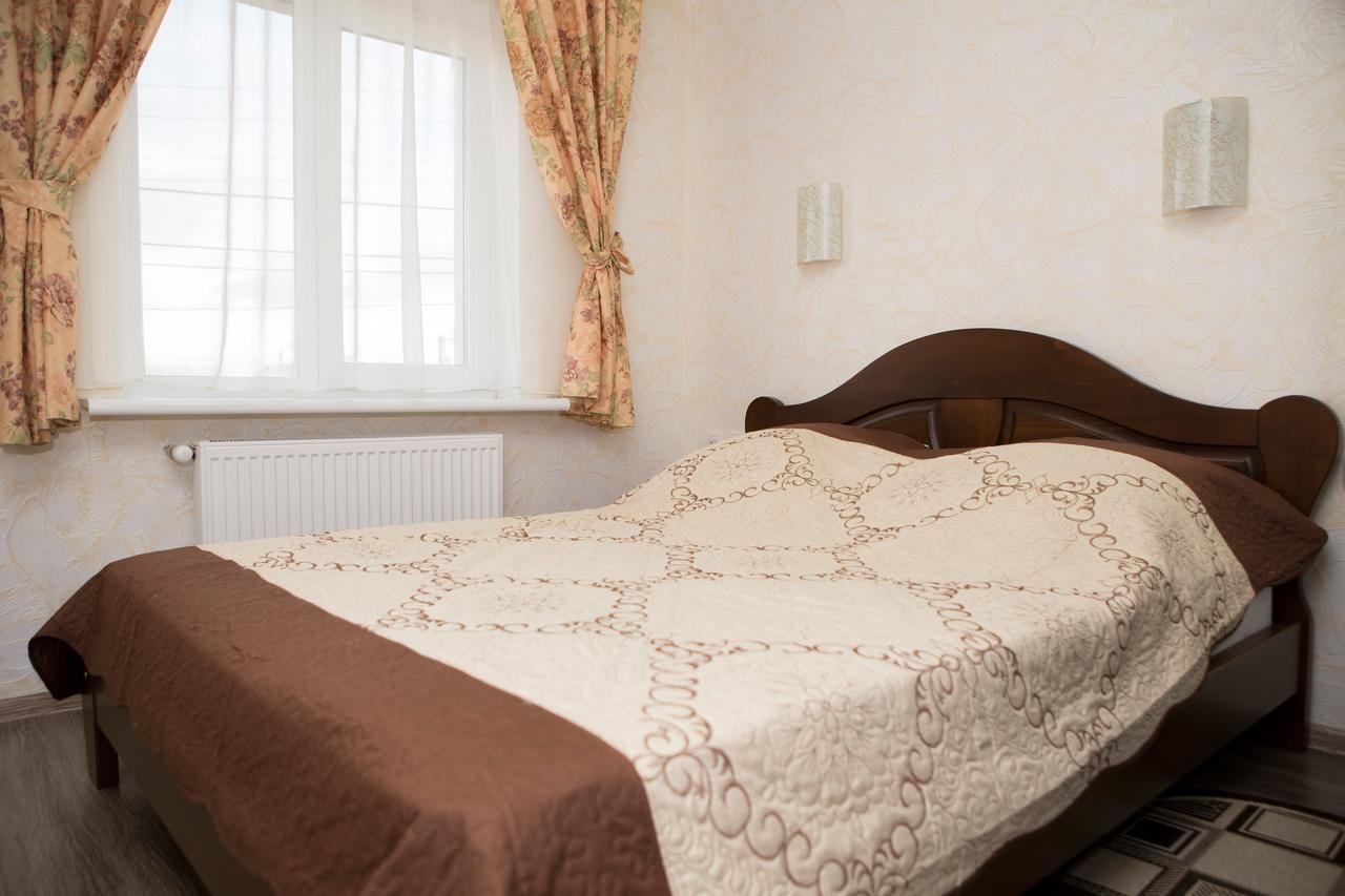 Saxony Dim Apartment Чернивци Екстериор снимка