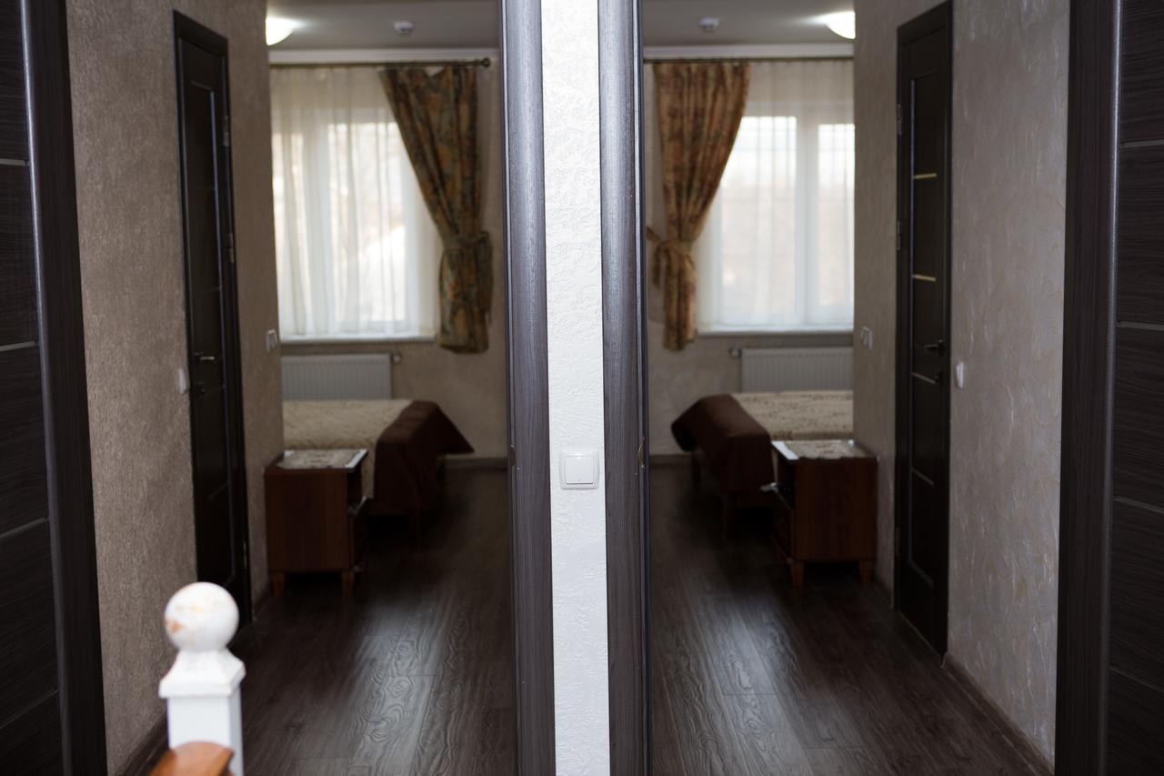 Saxony Dim Apartment Чернивци Екстериор снимка
