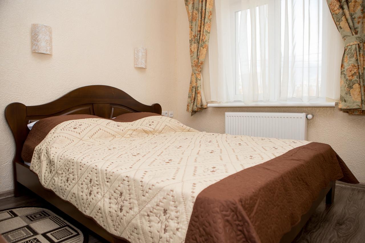 Saxony Dim Apartment Чернивци Екстериор снимка